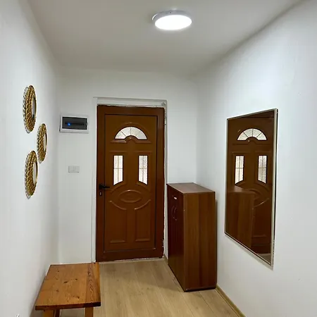 דירה Quiet Courtyard Retreat - Heart Of
