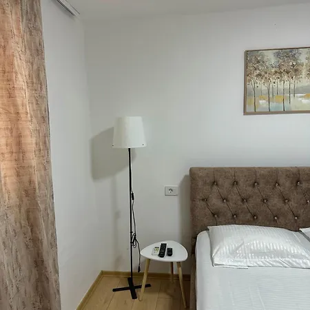 דירה Quiet Courtyard Retreat - Heart Of